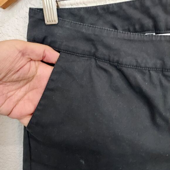 CAbi Black Chino Bermuda Length Shorts Size 4 - Picture 3 of 12